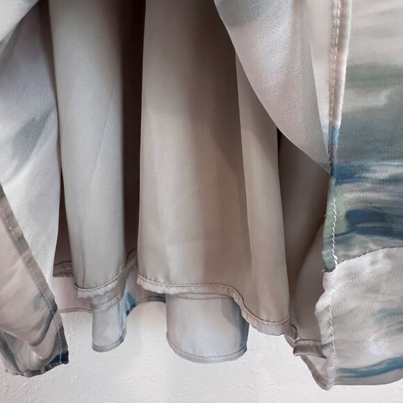 H & M V-Neck Tie-Front Dress, Tie Dye, Size Medium - Picture 9 of 12